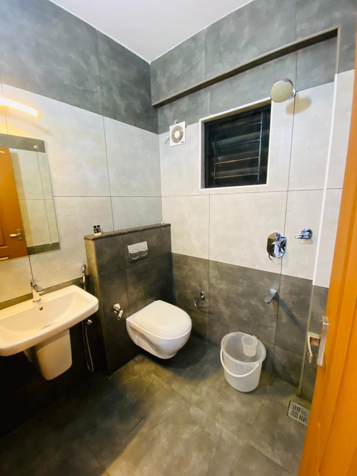 Hotel Nujoom Rooms & Apartments Kochi 외부 사진